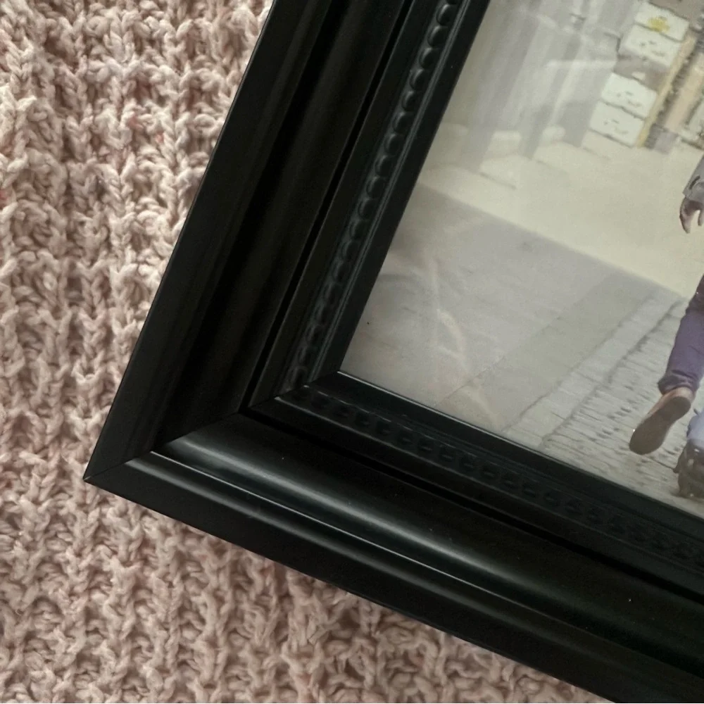 Umbra Classic Black Frame